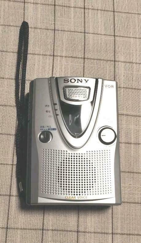 SONY Cassette Walkman TCM-400 with monaural speaker tested working