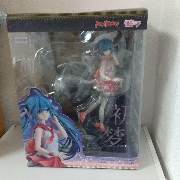 Figure Hatsune Miku Hatsuyume Ver. Character Vocal Series 01 1/8 PVC Limited