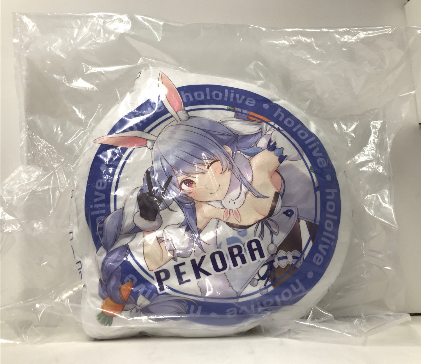 Cover hololive×MOLLY.ONLINE Cushion Usada Pekora