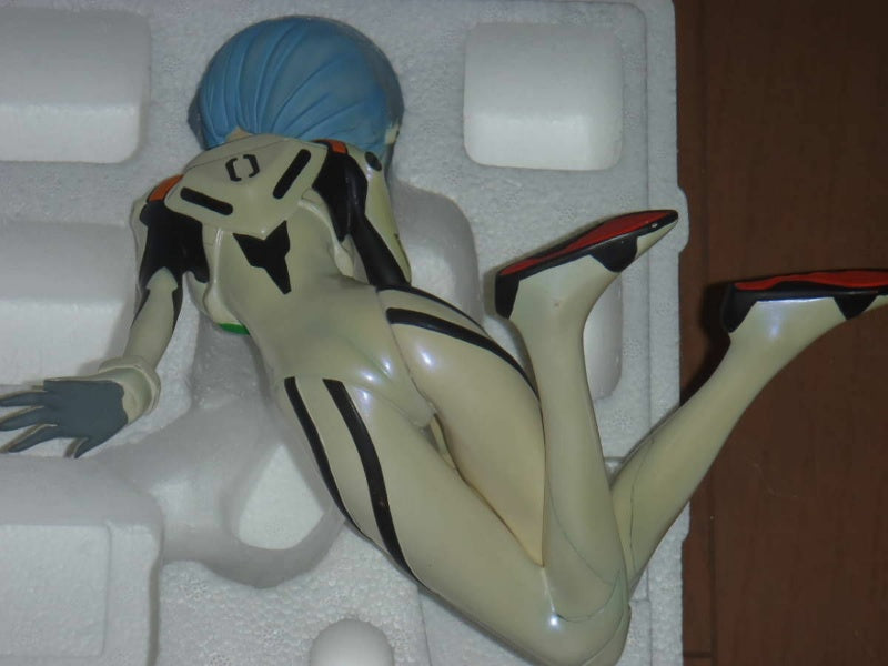 Kyosho Neon Genesis Evangelion Ayanami Rei Plug Suit Cold Cast /Figure 1/4 Scale