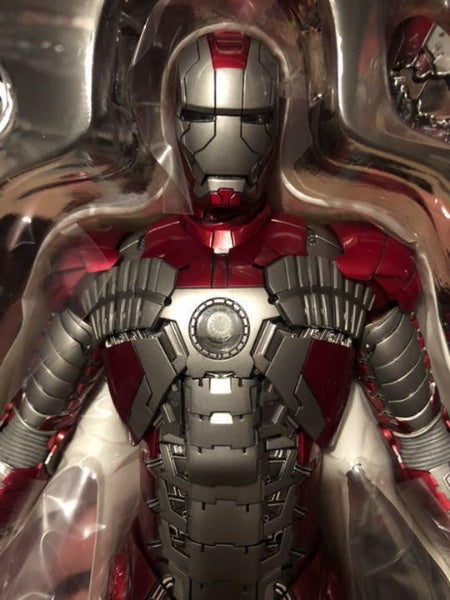 Hot Toys Iron Man 2 Mark V 5 Tony Stark Action Figure MMS145 Marvel