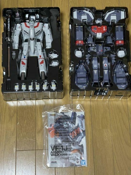 DX Chogokin VF-1J Armored Valkyrie Macross Hikaru Ichijo Figure BANDAI Japan