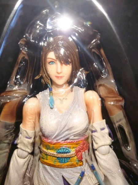 PLAY ARTS Kai FINAL FANTASY X HD Remaster Yuna PVC Action Figure SQUARE ENIX