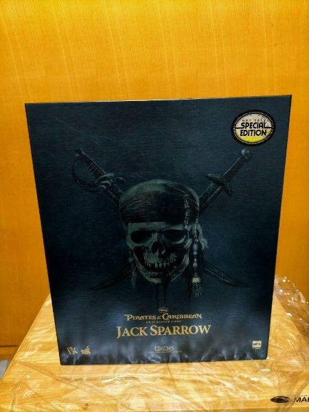 Hot Toys Captain Jack Sparrow Pirates of the Caribbean Special Edition Figure
