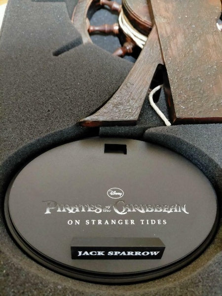 Hot Toys Captain Jack Sparrow Pirates of the Caribbean Special Edition Figure