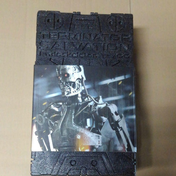 Hot Toys Terminator 4 Salvation MMS94 Endoskeleton T-700 1/6 Figure masterpiece