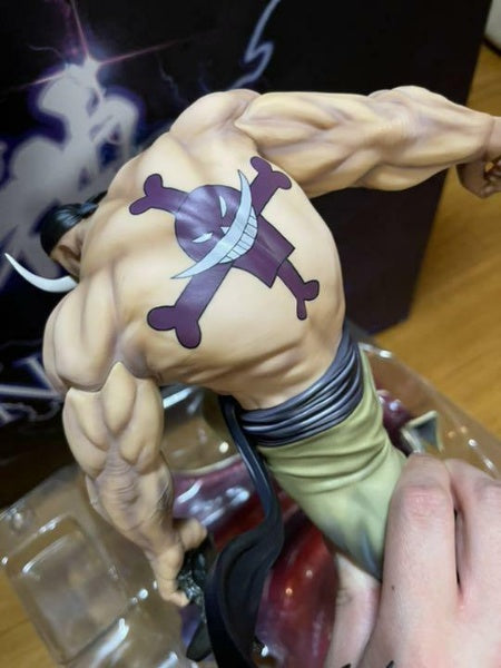 One Piece Portrait Of Pirates NEO-MAXIMUM Whitebeard Edward Newgate Figure POP