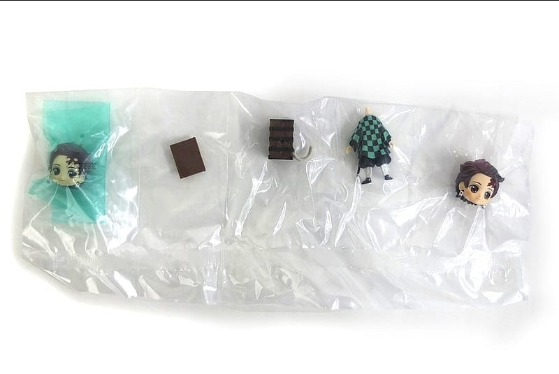 Banpresto figure individual item Tanjiro Nezuko Zenitsu Inosuke Q posket petit 4 body set Comics Demon Slayer Kimetsu no Yaiba Volume 23 special edition attached figure