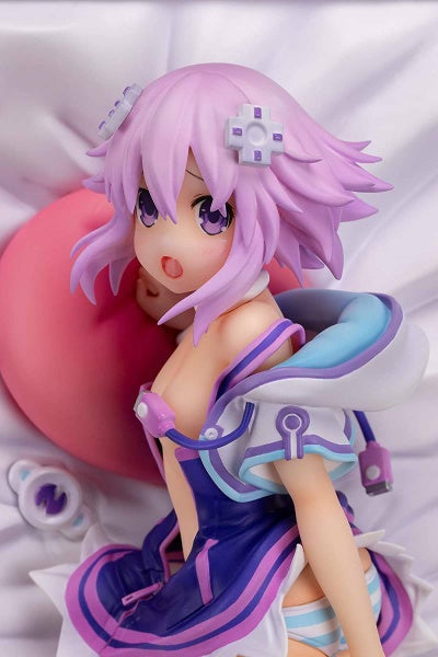 PULCHRA Super Dimensional Game Neptune "Neptune" Lying Down ver. 1/7 Figure