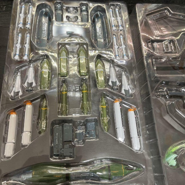 BANDAI DX Chogokin Macross Plus YF-19 Full Set Pack Figure