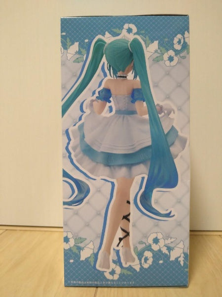 Hatsune Miku Wonderland Cinderella figure Taito