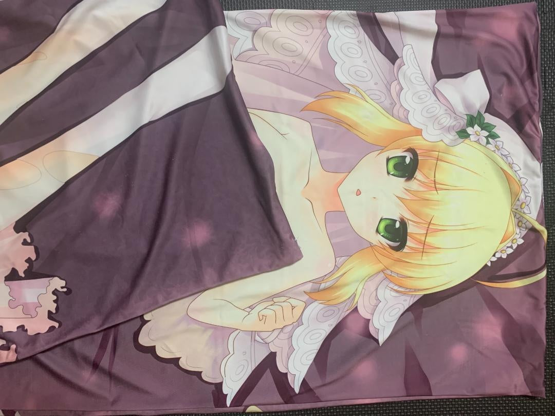 [FGO] Saber (junk) used probably genuine body pillow cover