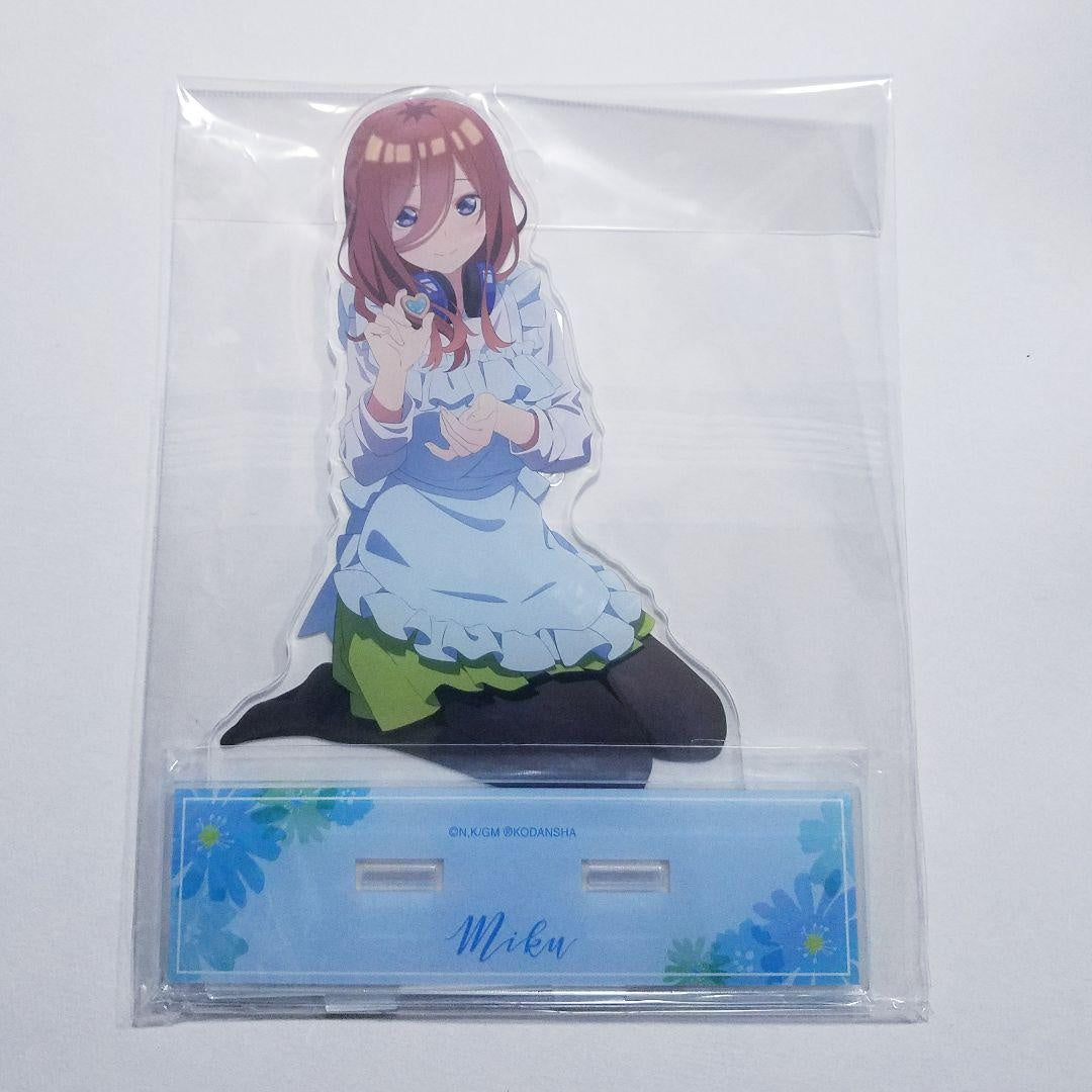 The Quintessential Quintuplets Uniform Apron Extra Large Acrylic Stand Miku
