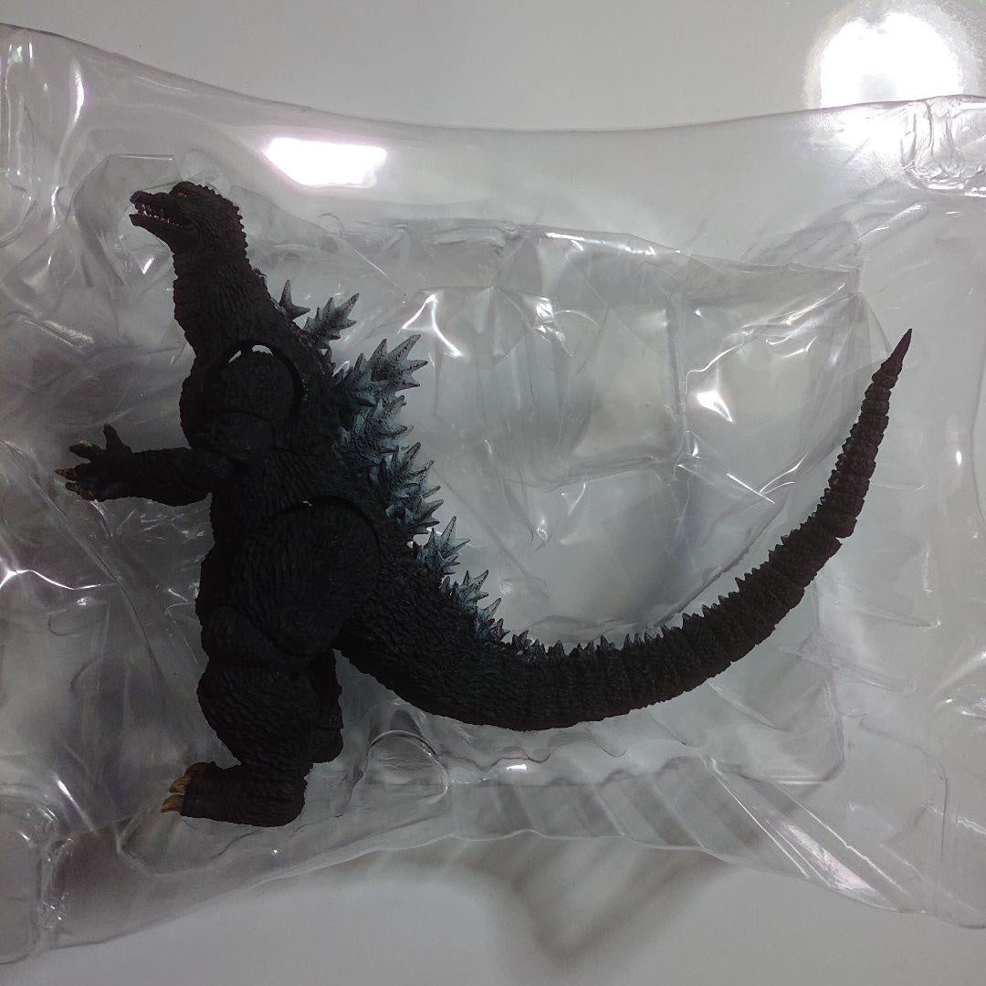 S.H.Monster Arts/Godzilla 2004 Action Movable Figure