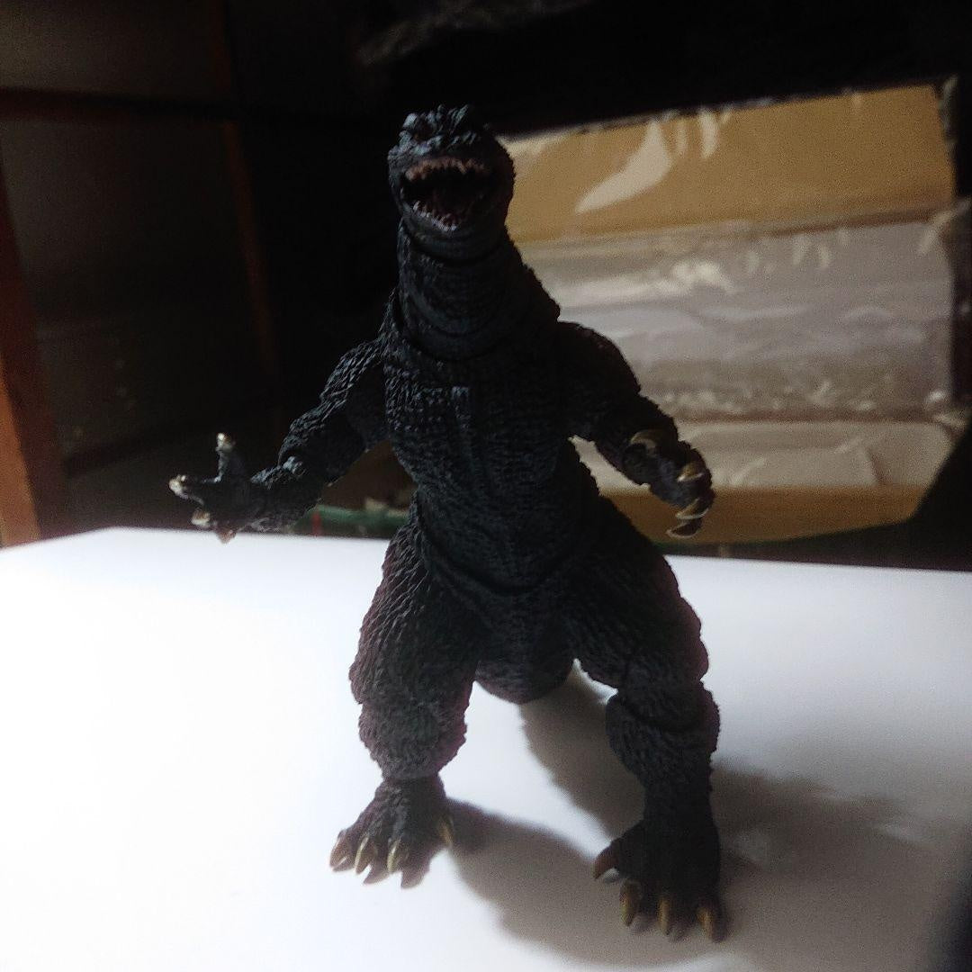 S.H.Monster Arts/Godzilla 2004 Action Movable Figure