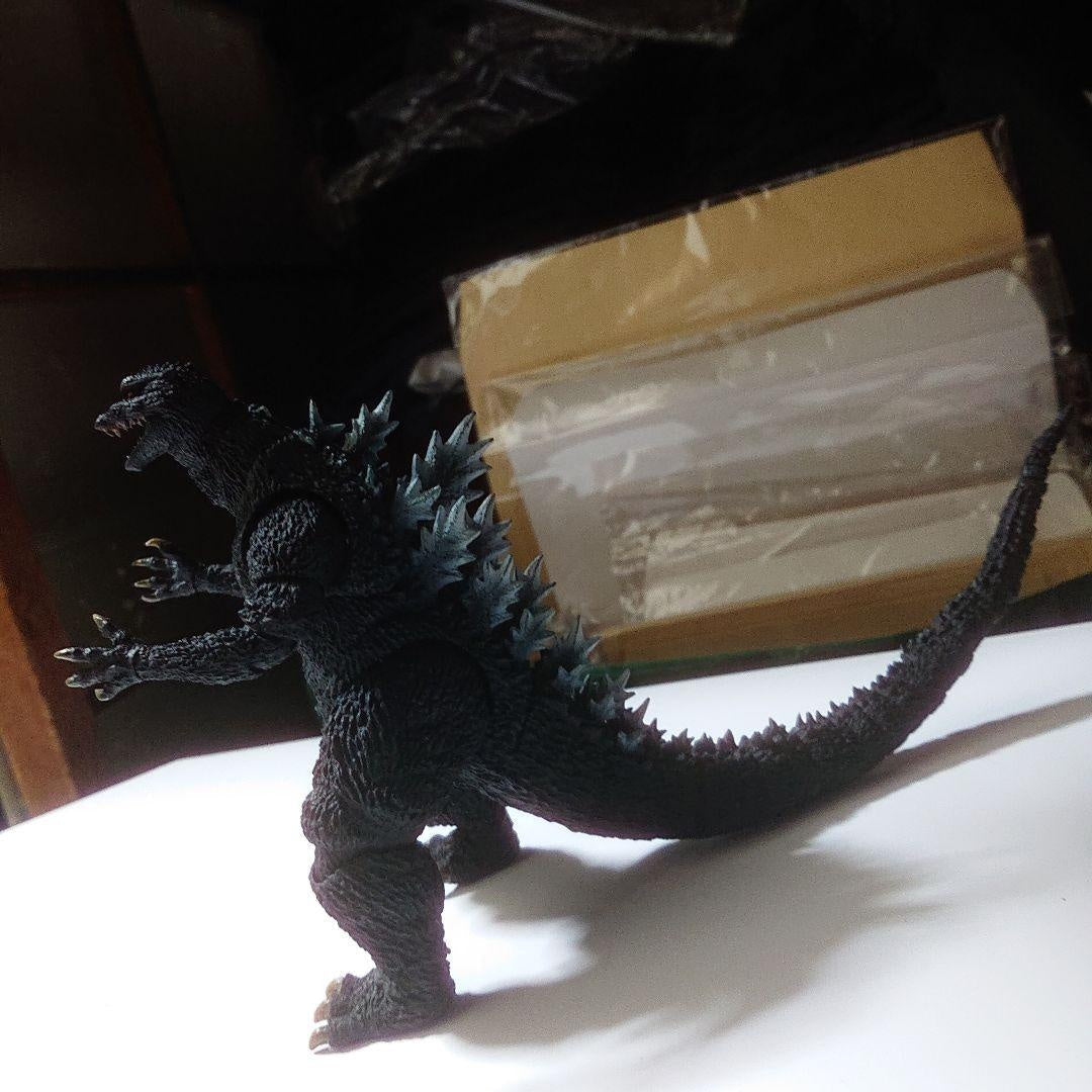 S.H.Monster Arts/Godzilla 2004 Action Movable Figure